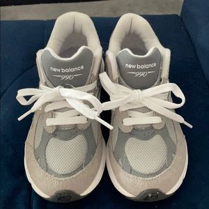 NEW BALANCE 990 SHOES YOUTH US SIZE 3. BRAND NEW!